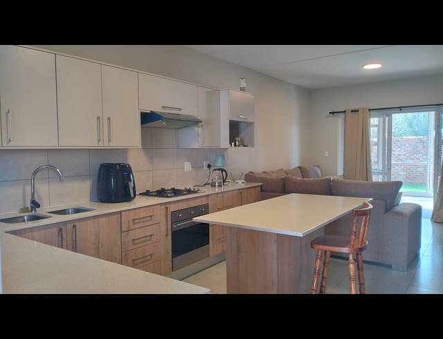 2 BEDROOM SECTIONAL TITLE FOR SALE IN EQUESTRIA